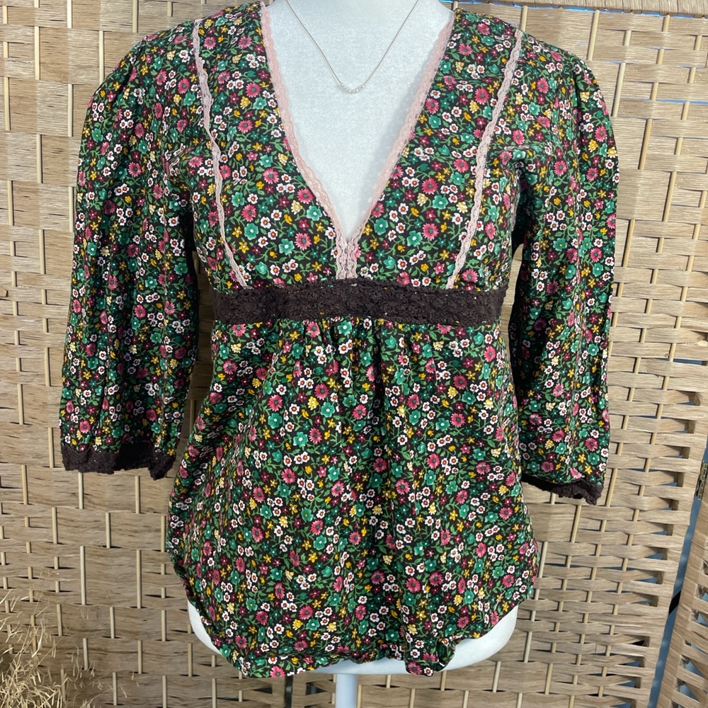 Floral V-Neck Peasant Top in Green and Brown y2k